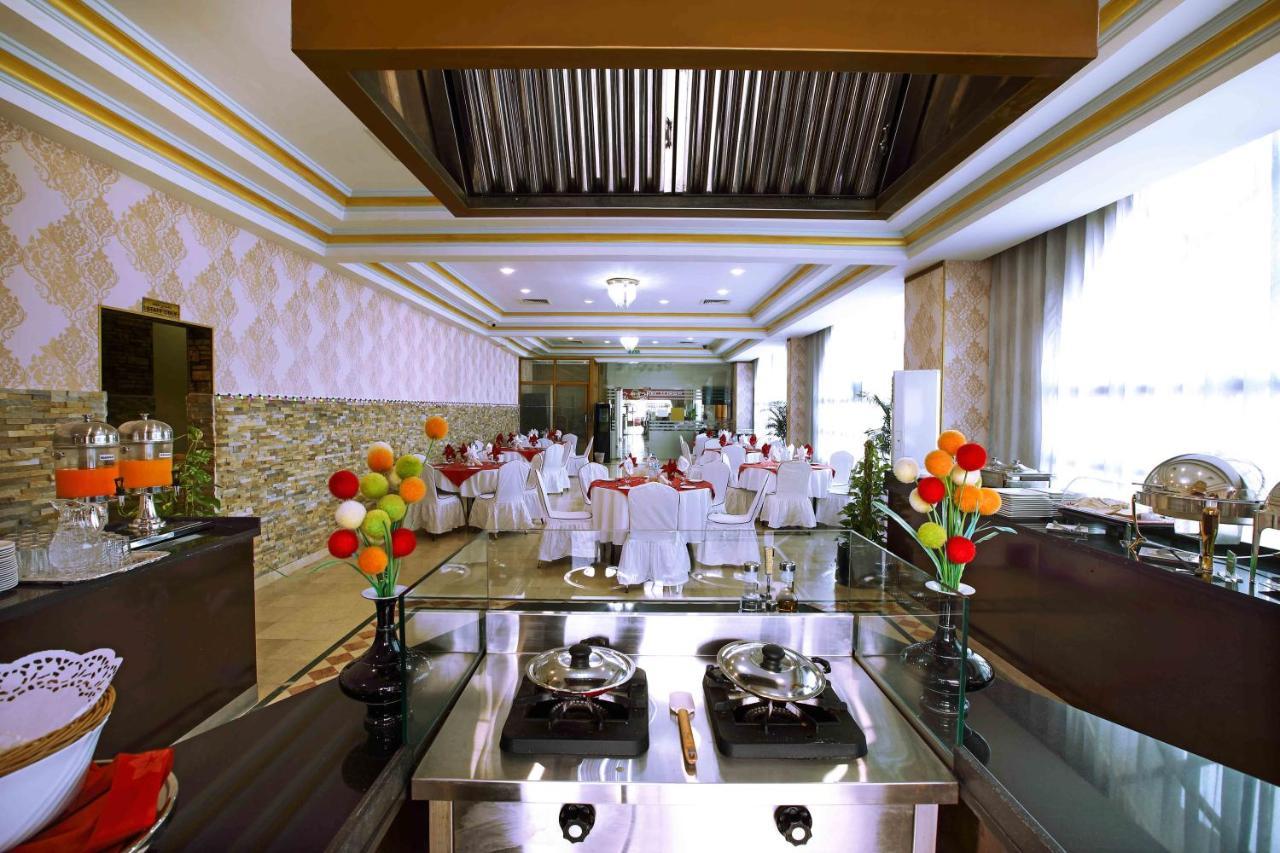 שארג'ה Al Seef Hotel מראה חיצוני תמונה